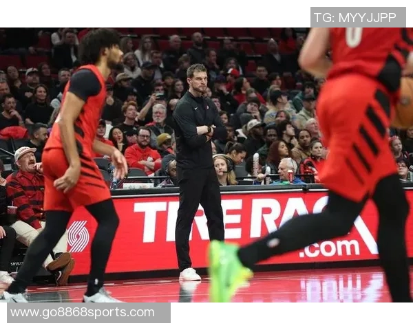 菜鸟球员埃奇库姆表现出色贡献26分状元秀状态低迷仅得2分小杨8分钟未能得分