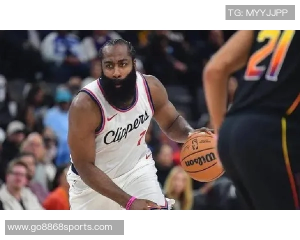 哈登出场时间全联盟第三3290分钟仅次于大桥与布克表现惊人