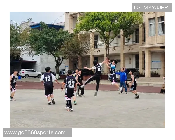 翟若云强调篮球团队精神的重要性团结协作是赢得比赛的核心要素