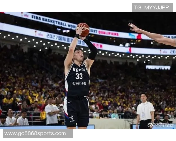 李贤重狂砍33分14篮板赛前准备充分解说员称其为比赛关键人物